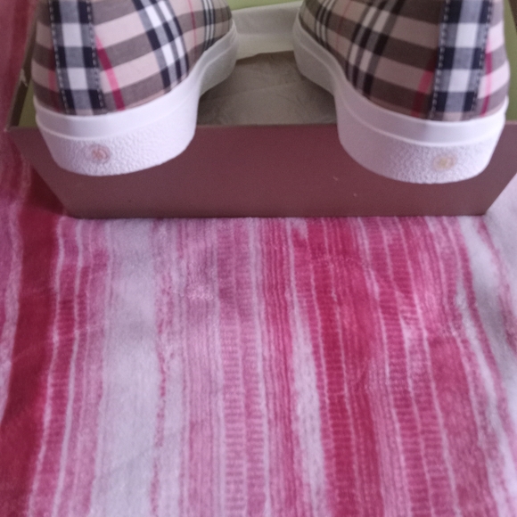 Burberry woman's shoes - Picture 10 of 16